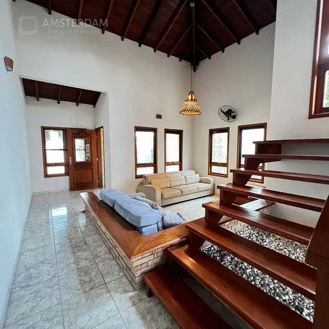 Foto 4 de Casa de Condomínio com 4 quartos à venda, 240m2 em Bertioga - SP