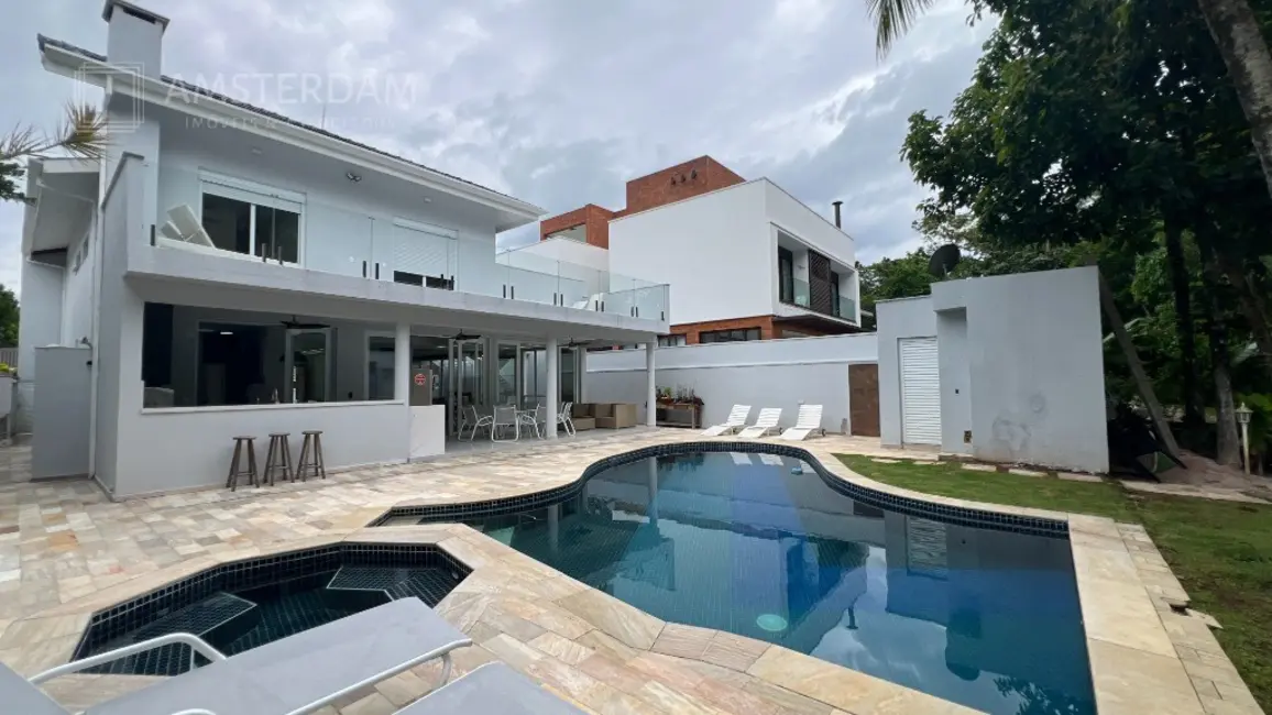 Foto 1 de Casa de Condomínio com 5 quartos para alugar, 500m2 em Bertioga - SP