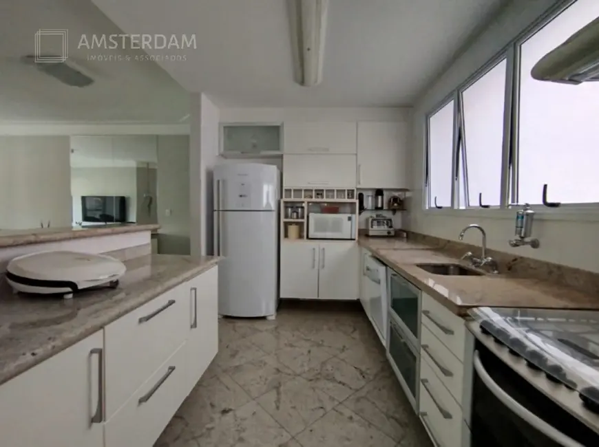 Foto 7 de Apartamento com 4 quartos à venda, 143m2 em Bertioga - SP