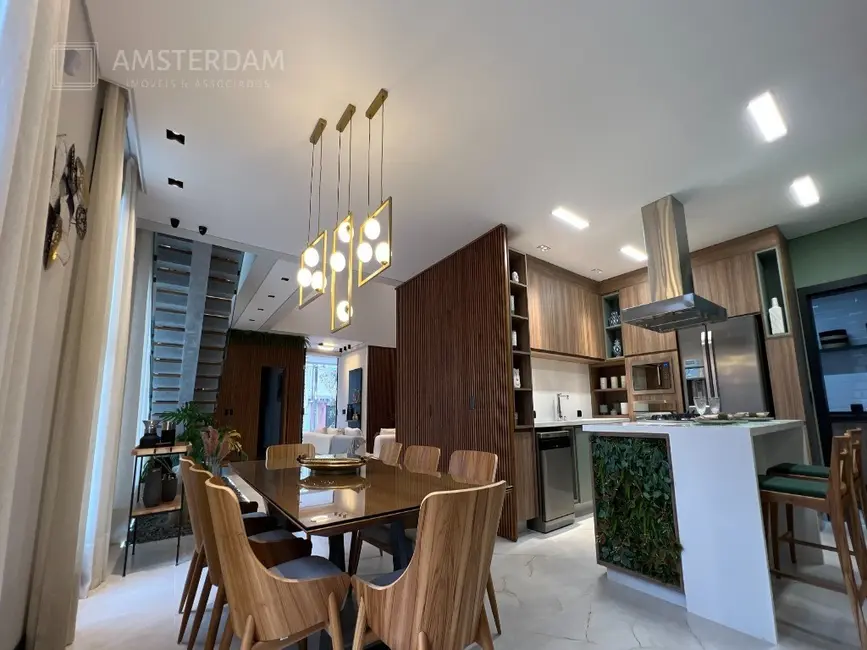 Foto 3 de Casa de Condomínio com 5 quartos à venda, 405m2 em Bertioga - SP