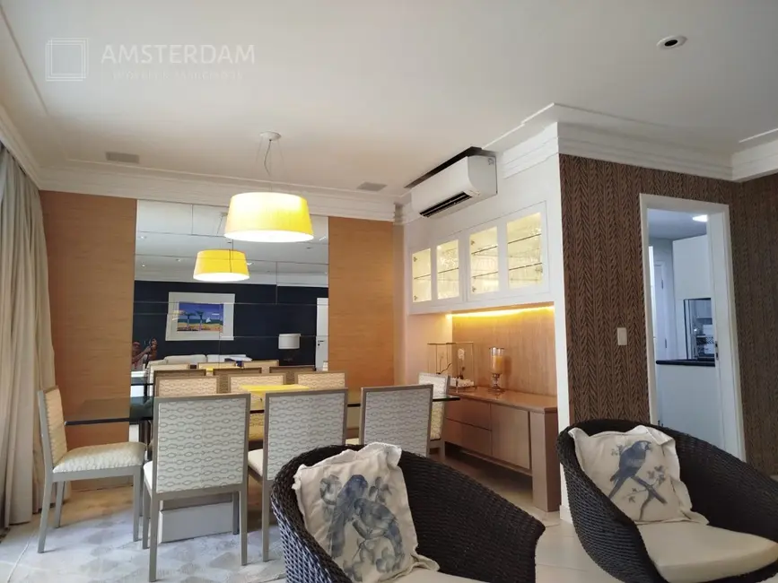 Foto 8 de Apartamento com 5 quartos à venda, 197m2 em Bertioga - SP