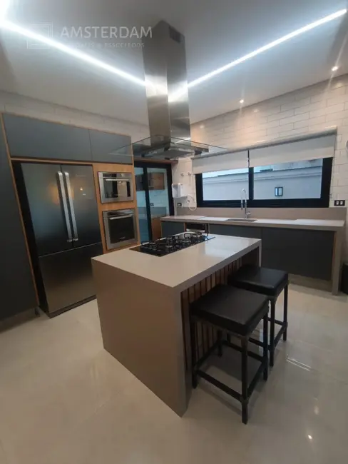 Casa de Condomínio com 5 quartos à venda, 350m2 em Bertioga - SP - imagem 8 Foto 8 de Casa de Condomínio com 5 quartos à venda, 350m2 em Bertioga - SP