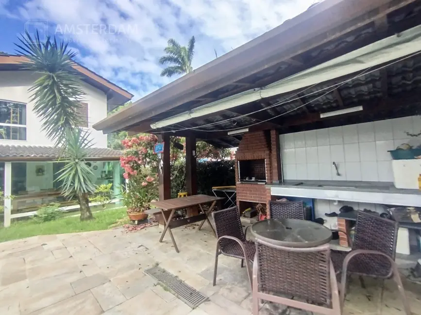 Foto 3 de Casa de Condomínio com 4 quartos à venda, 210m2 em Bertioga - SP