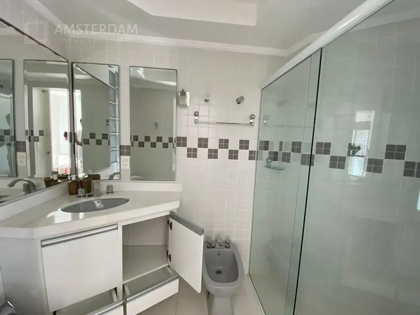 Foto 4 de Apartamento com 4 quartos à venda, 235m2 em Bertioga - SP