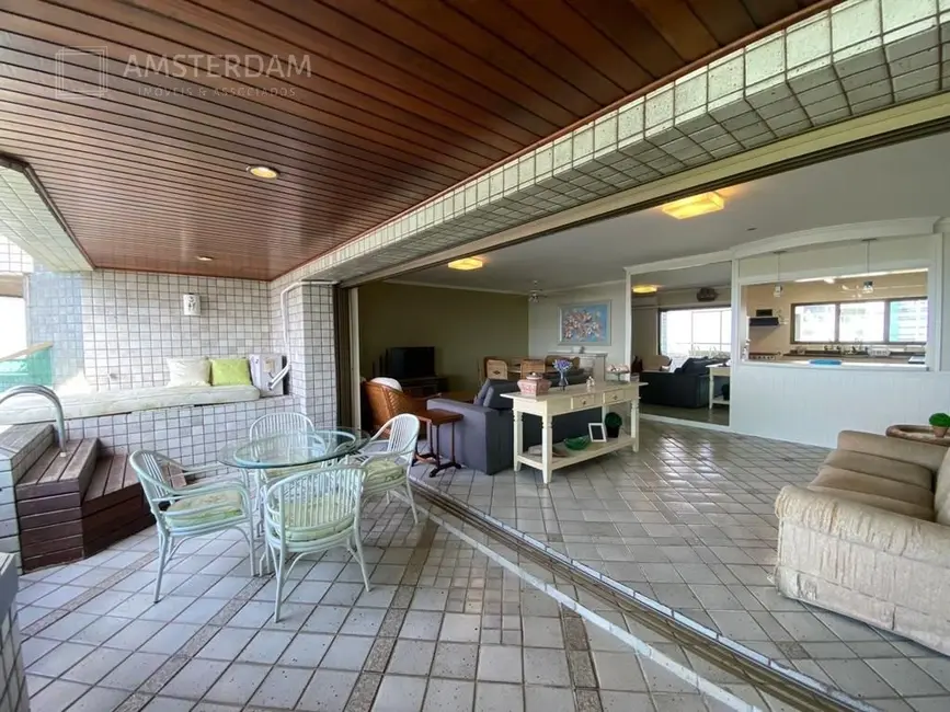 Foto 6 de Apartamento com 4 quartos à venda, 235m2 em Bertioga - SP