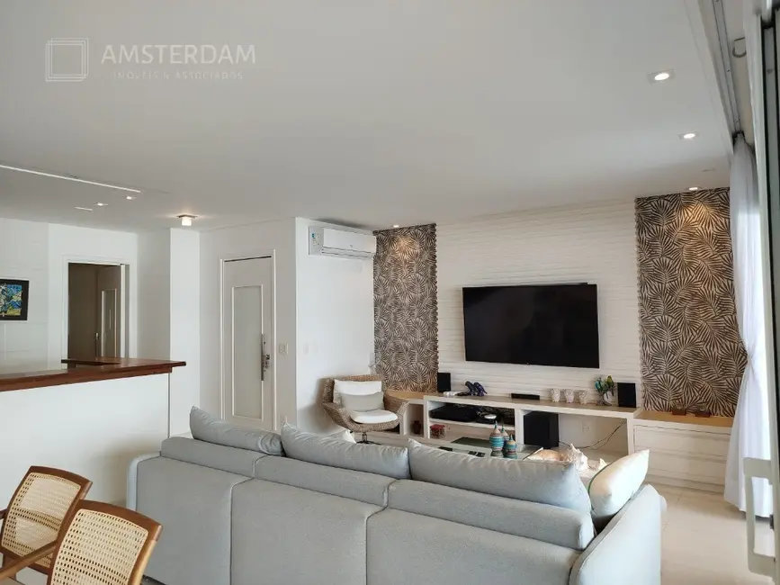 Foto 6 de Apartamento com 3 quartos à venda, 147m2 em Bertioga - SP