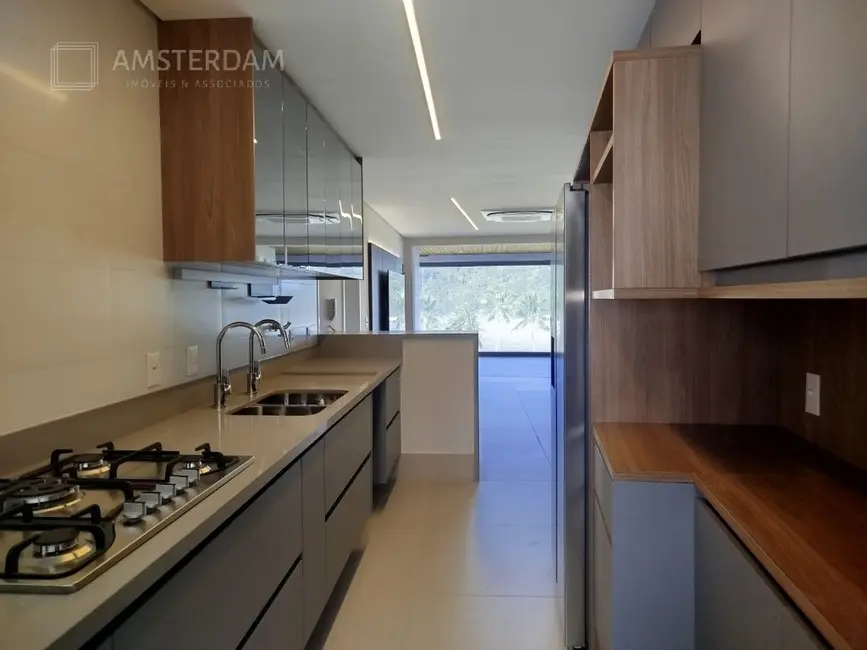 Foto 8 de Apartamento com 4 quartos à venda, 135m2 em Bertioga - SP
