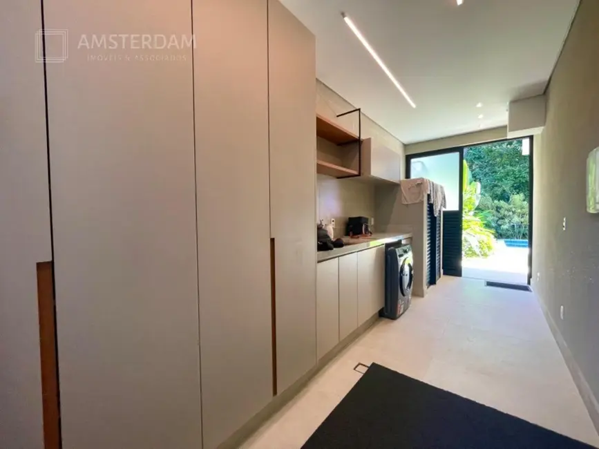 Casa de Condomínio com 7 quartos à venda, 526m2 em Bertioga - SP - imagem 6 Foto 6 de Casa de Condomínio com 7 quartos à venda, 526m2 em Bertioga - SP