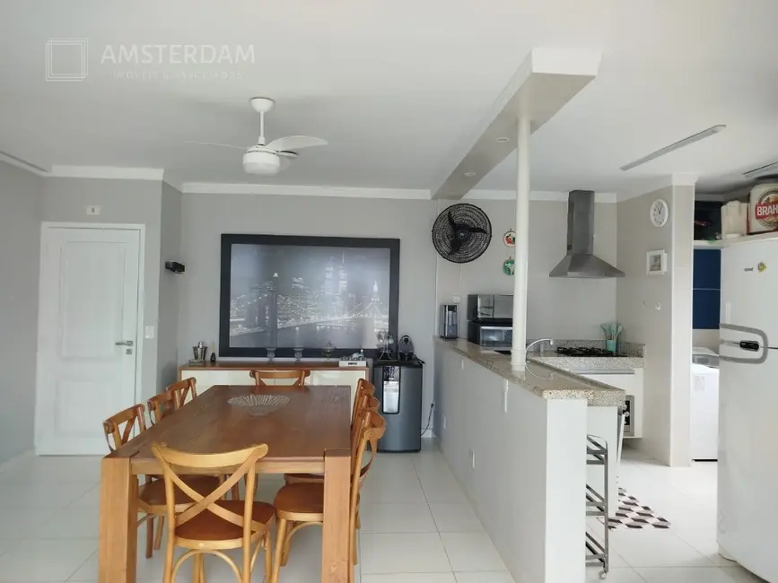 Foto 8 de Apartamento com 4 quartos à venda, 214m2 em Bertioga - SP