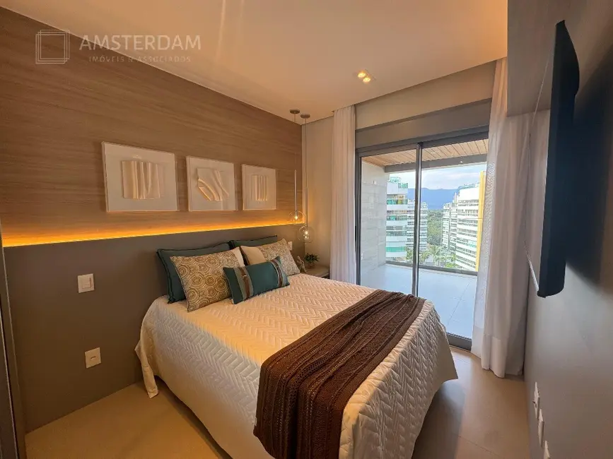 Foto 8 de Apartamento com 3 quartos à venda, 138m2 em Bertioga - SP