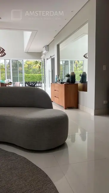 Casa de Condomínio com 5 quartos à venda, 385m2 em Bertioga - SP - imagem 9 Foto 9 de Casa de Condomínio com 5 quartos à venda, 385m2 em Bertioga - SP