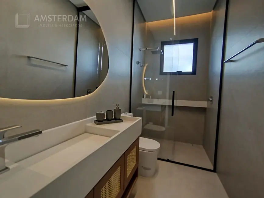 Casa de Condomínio com 6 quartos à venda, 580m2 em Bertioga - SP - imagem 7 Foto 7 de Casa de Condomínio com 6 quartos à venda, 580m2 em Bertioga - SP