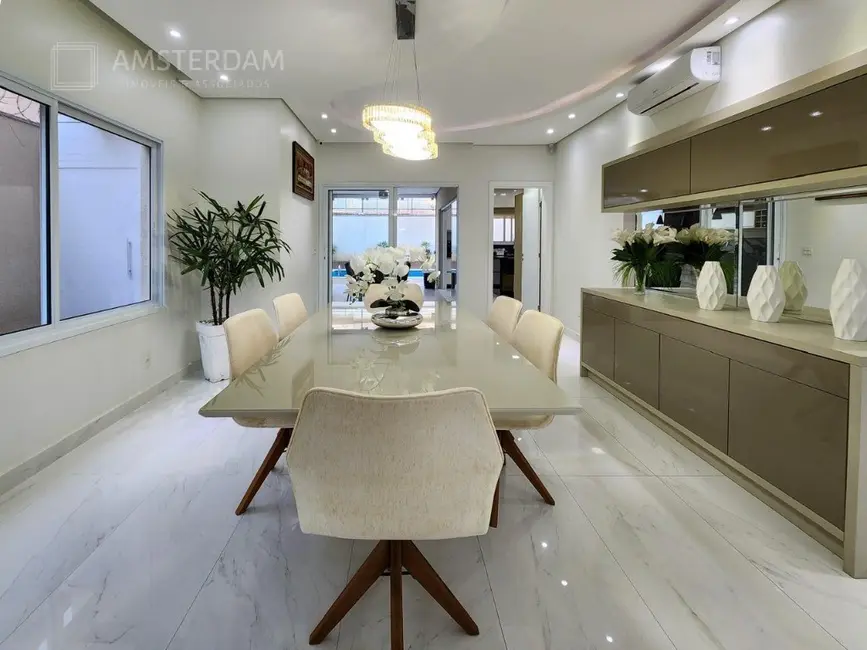 Foto 7 de Casa com 4 quartos à venda, 320m2 em Centro, Bertioga - SP
