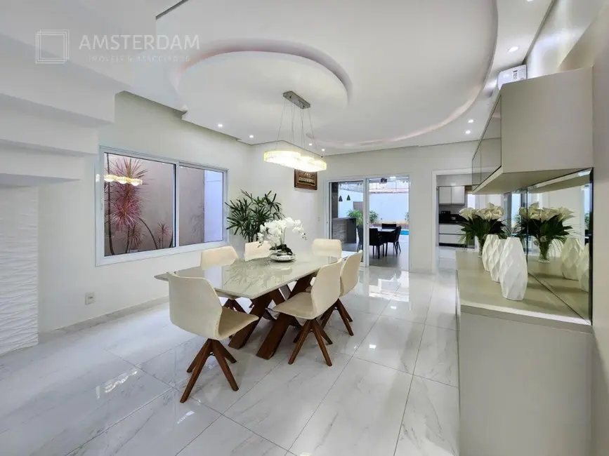 Foto 8 de Casa com 4 quartos à venda, 320m2 em Centro, Bertioga - SP
