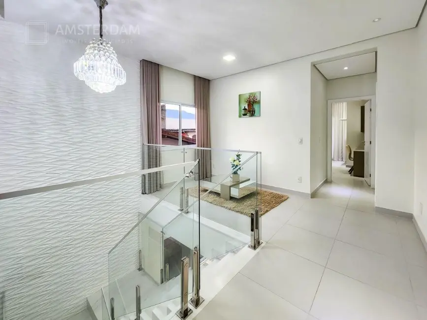 Foto 9 de Casa com 4 quartos à venda, 320m2 em Centro, Bertioga - SP