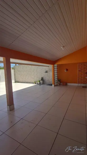Casa com 4 quartos à venda, 432m2 em Nereidas, Guaratuba - PR - imagem 5 Foto 5 de Casa com 4 quartos à venda, 432m2 em Nereidas, Guaratuba - PR