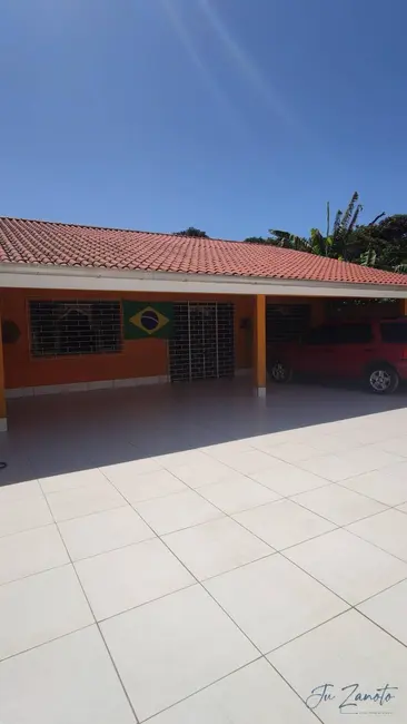 Casa com 4 quartos à venda, 432m2 em Nereidas, Guaratuba - PR - imagem 4 Foto 4 de Casa com 4 quartos à venda, 432m2 em Nereidas, Guaratuba - PR