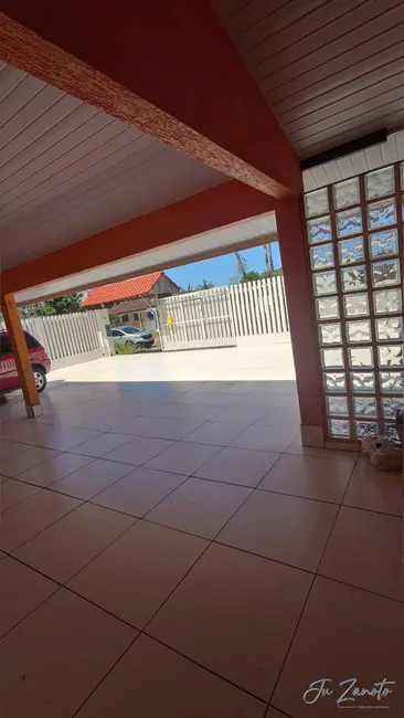 Casa com 4 quartos à venda, 432m2 em Nereidas, Guaratuba - PR - imagem 6 Foto 6 de Casa com 4 quartos à venda, 432m2 em Nereidas, Guaratuba - PR