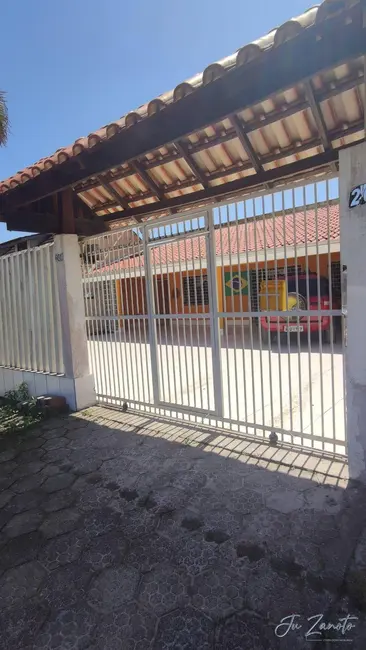 Casa com 4 quartos à venda, 432m2 em Nereidas, Guaratuba - PR - imagem 3 Foto 3 de Casa com 4 quartos à venda, 432m2 em Nereidas, Guaratuba - PR