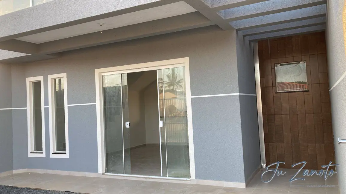 Sobrado com 3 quartos à venda, 107m2 em Nereidas, Guaratuba - PR - imagem 3 Foto 3 de Sobrado com 3 quartos à venda, 107m2 em Nereidas, Guaratuba - PR