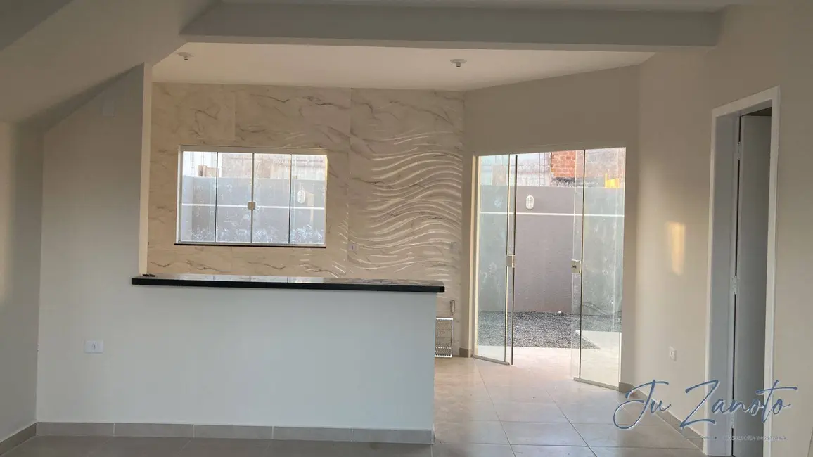 Sobrado com 3 quartos à venda, 107m2 em Nereidas, Guaratuba - PR - imagem 5 Foto 5 de Sobrado com 3 quartos à venda, 107m2 em Nereidas, Guaratuba - PR