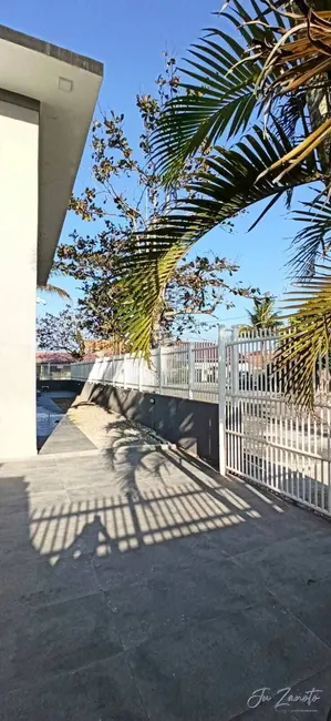 Foto 6 de Casa com 4 quartos à venda, 260m2 em Matinhos - PR