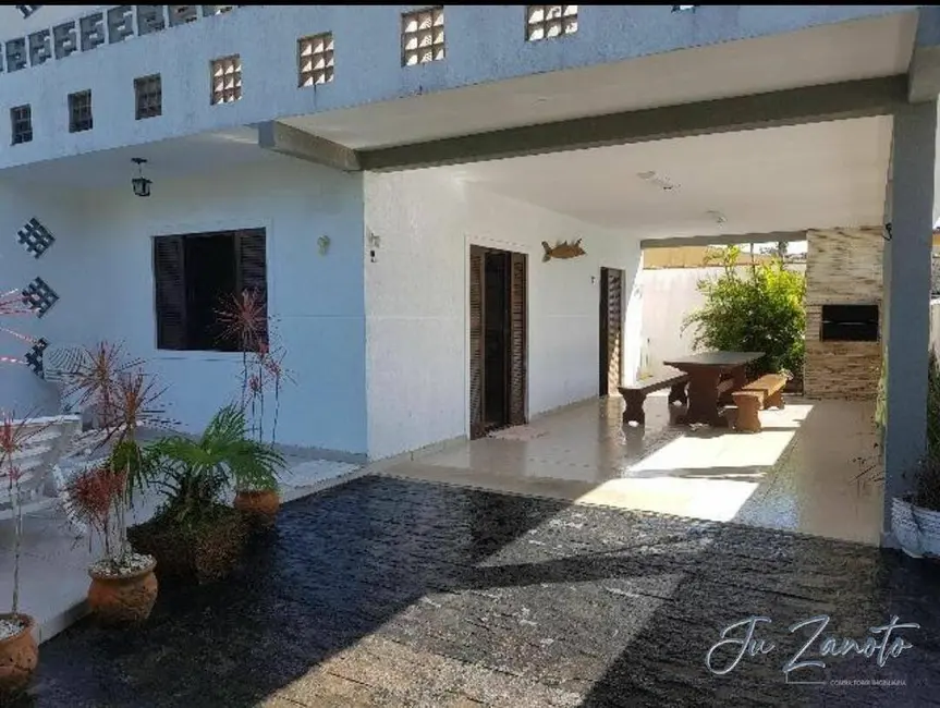 Foto 3 de Casa com 3 quartos à venda, 160m2 em Centro, Guaratuba - PR