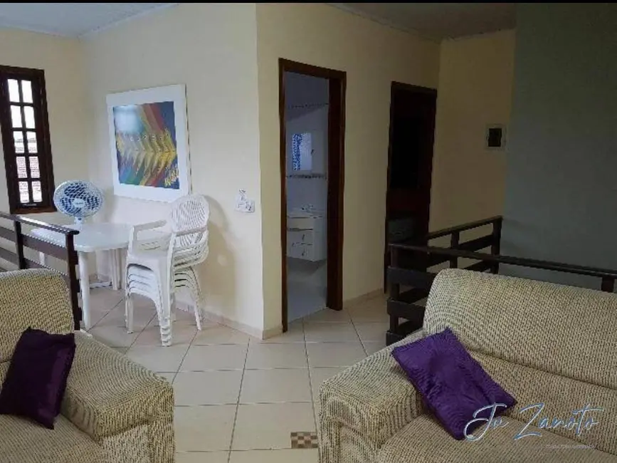 Foto 6 de Casa com 3 quartos à venda, 160m2 em Centro, Guaratuba - PR