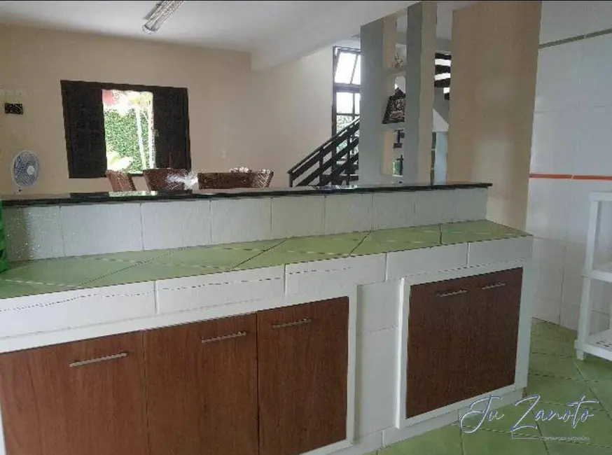 Foto 4 de Casa com 3 quartos à venda, 160m2 em Centro, Guaratuba - PR