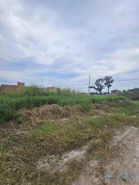 Foto 1 de Terreno / Lote à venda, 300m2 em Matinhos - PR