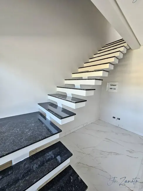 Sobrado com 2 quartos à venda, 85m2 em Centro, Matinhos - PR - imagem 9 Foto 9 de Sobrado com 2 quartos à venda, 85m2 em Centro, Matinhos - PR