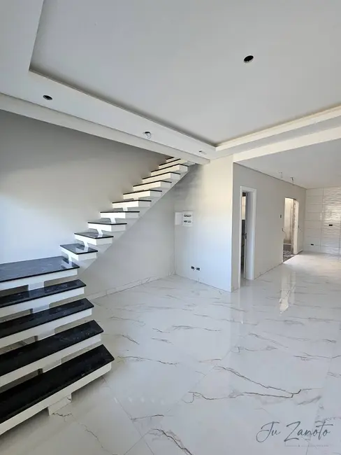 Sobrado com 2 quartos à venda, 85m2 em Centro, Matinhos - PR - imagem 4 Foto 4 de Sobrado com 2 quartos à venda, 85m2 em Centro, Matinhos - PR