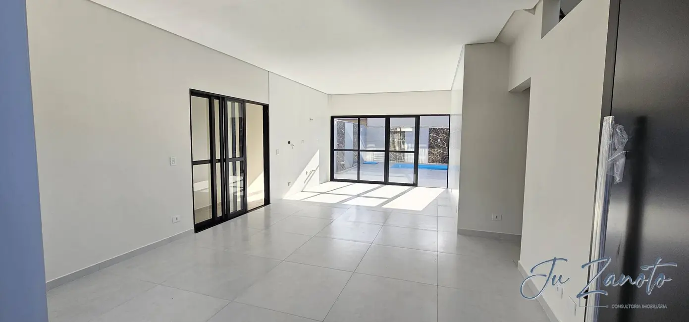 Foto 4 de Casa com 3 quartos à venda, 168m2 em Centro, Matinhos - PR