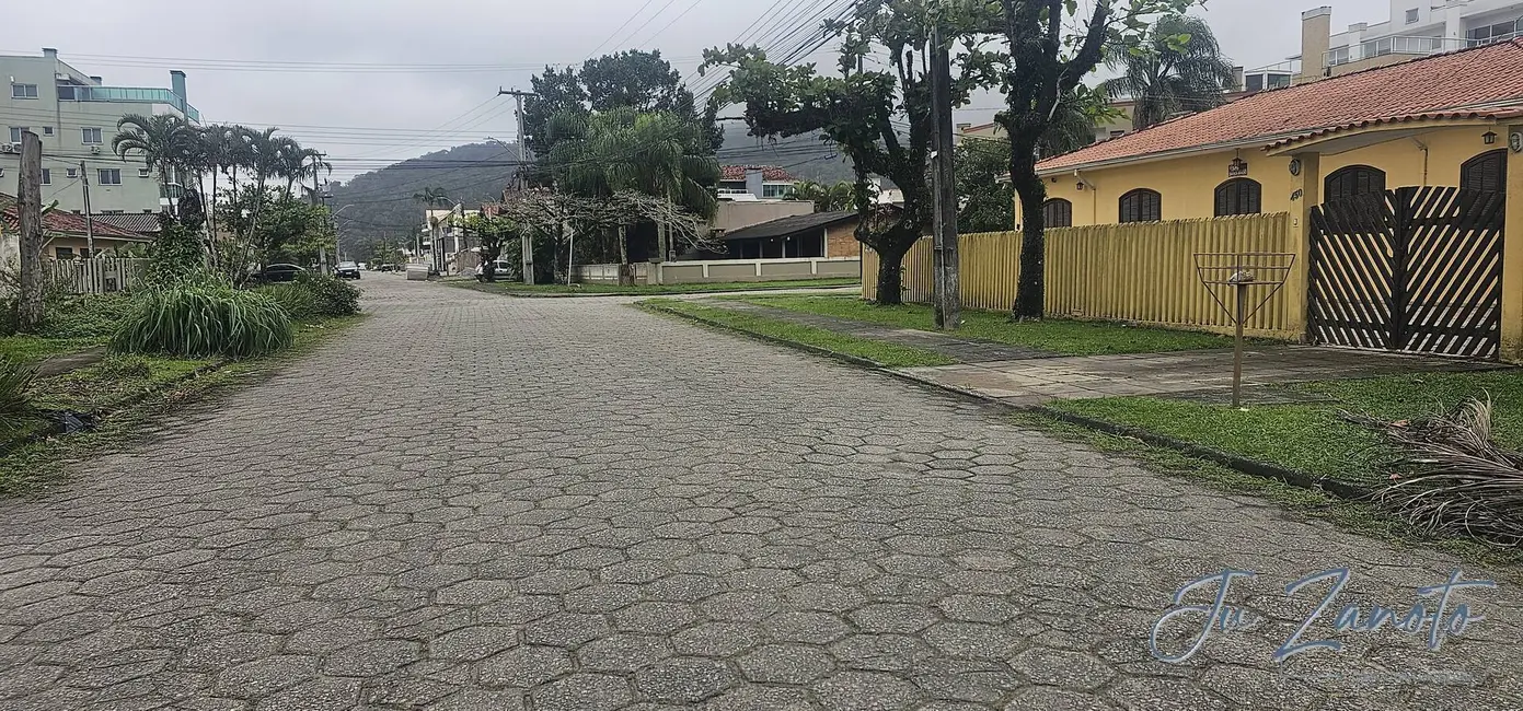 Foto 5 de Terreno / Lote à venda, 403m2 em Matinhos - PR