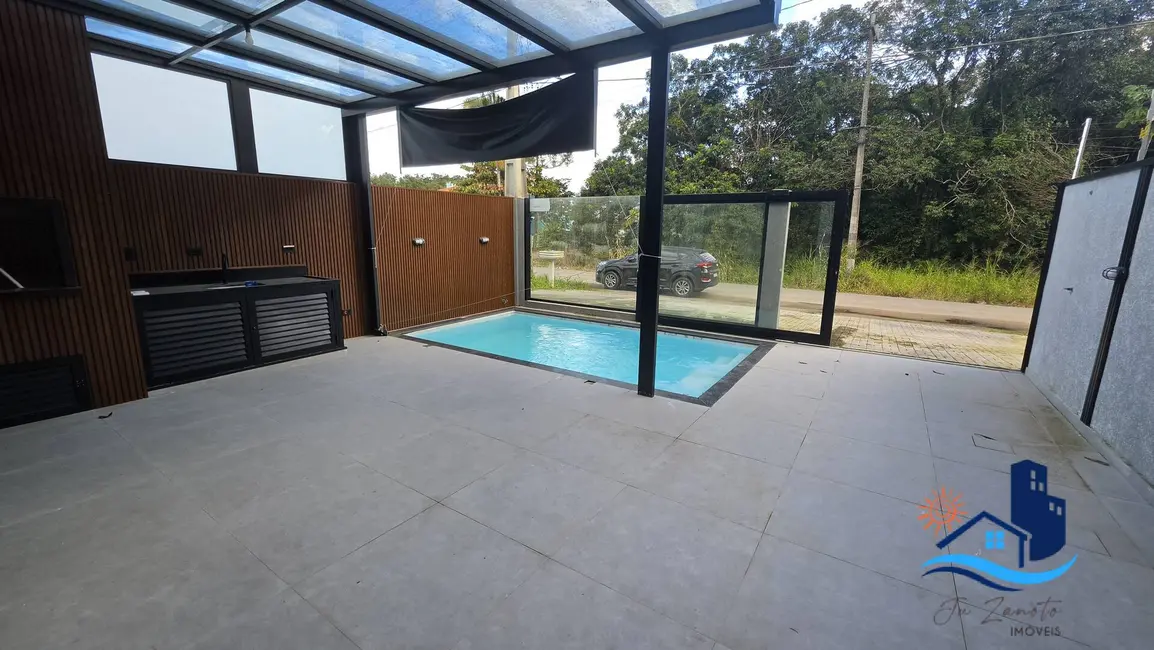 Foto 4 de Sobrado com 3 quartos à venda, 127m2 em Guaratuba - PR