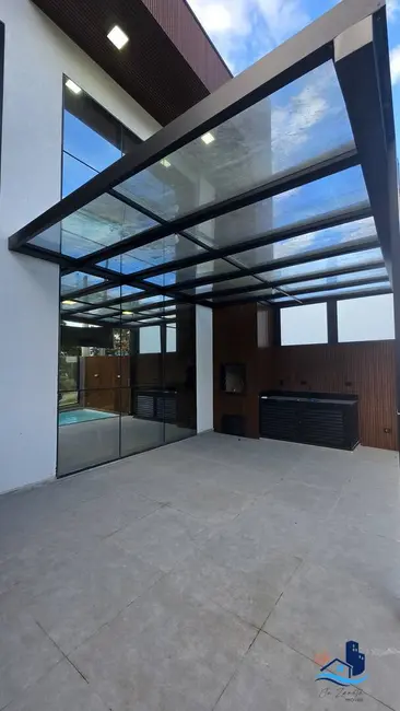 Foto 2 de Sobrado com 3 quartos à venda, 127m2 em Guaratuba - PR