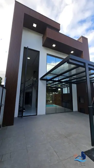 Foto 1 de Sobrado com 3 quartos à venda, 127m2 em Guaratuba - PR