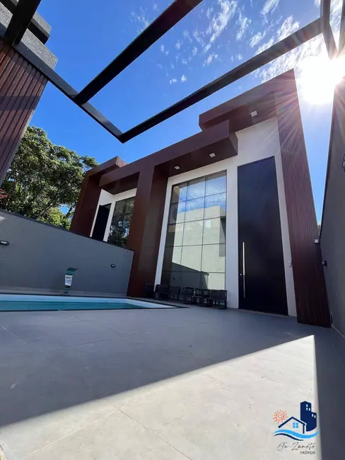 Foto 1 de Casa com 3 quartos à venda, 127m2 em Guaratuba - PR