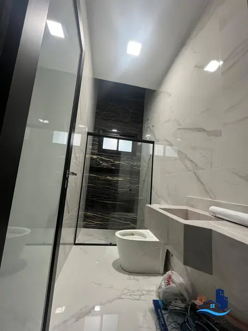 Sobrado com 3 quartos à venda, 127m2 em Guaratuba - PR - imagem 8 Foto 8 de Sobrado com 3 quartos à venda, 127m2 em Guaratuba - PR