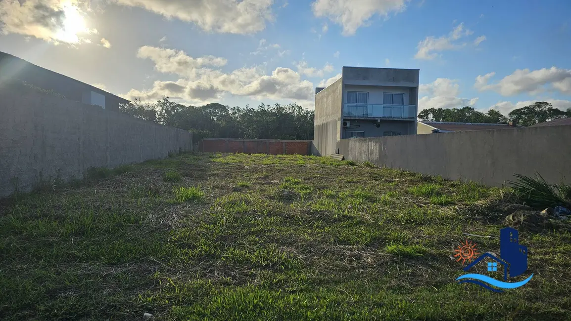 Foto 1 de Terreno / Lote à venda, 360m2 em Matinhos - PR