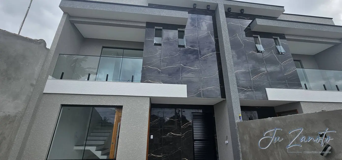 Foto 1 de Sobrado com 3 quartos à venda, 110m2 em Matinhos - PR