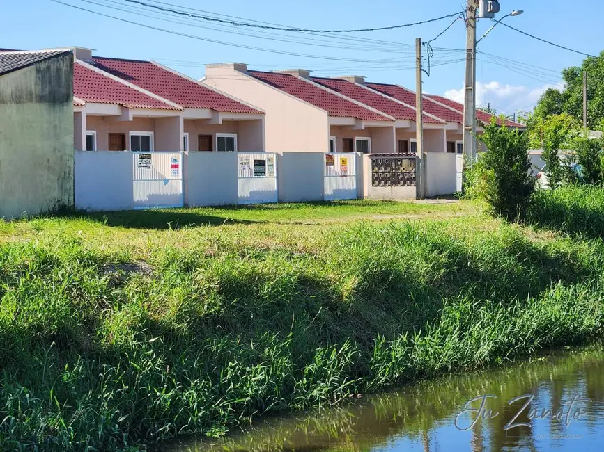 Foto 1 de Casa com 2 quartos à venda, 77m2 em Pontal Do Parana - PR