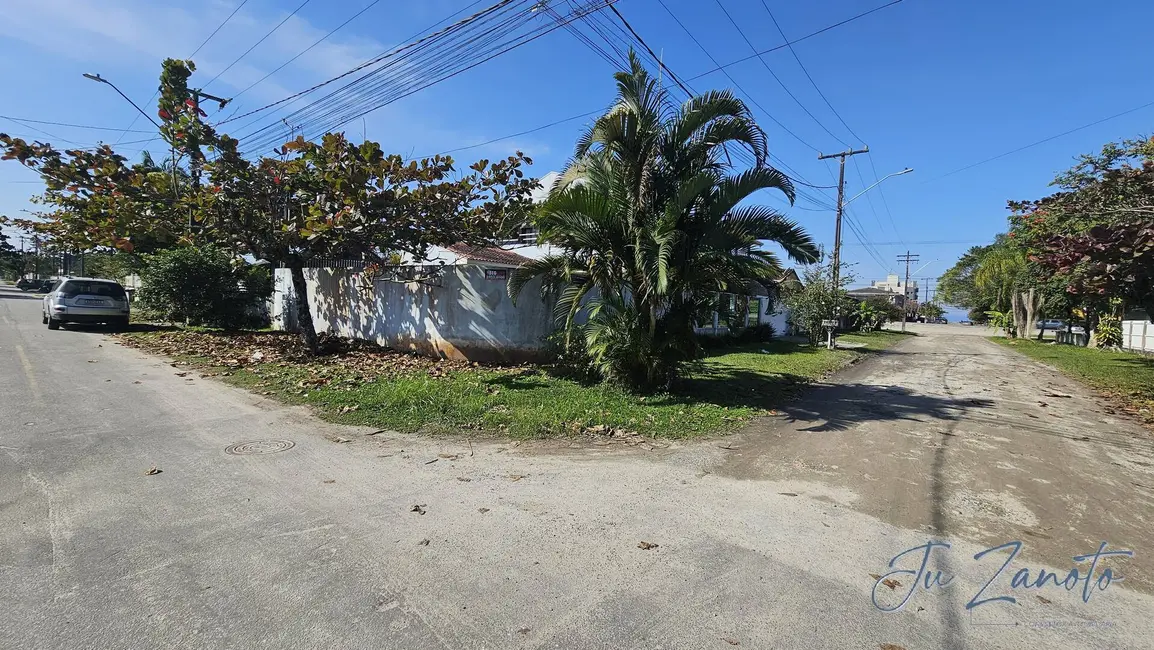 Foto 9 de Casa com 2 quartos à venda, 300m2 em Matinhos - PR