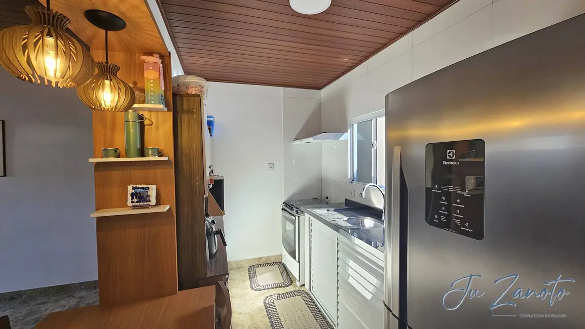 Foto 3 de Casa com 3 quartos à venda, 150m2 em Matinhos - PR