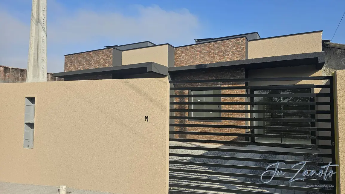 Foto 1 de Casa com 2 quartos à venda, 45m2 em Matinhos - PR