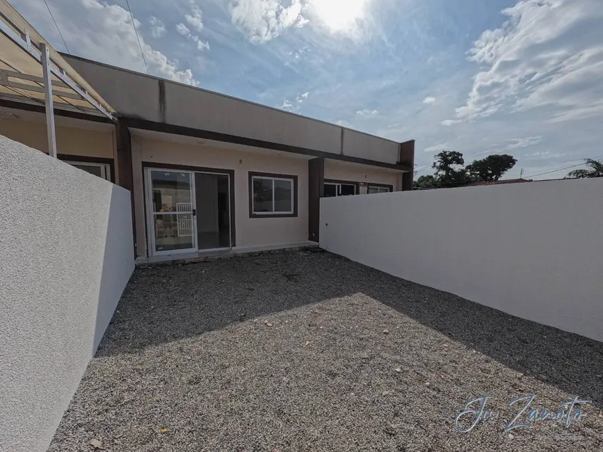 Foto 1 de Casa com 3 quartos à venda, 73m2 em Matinhos - PR