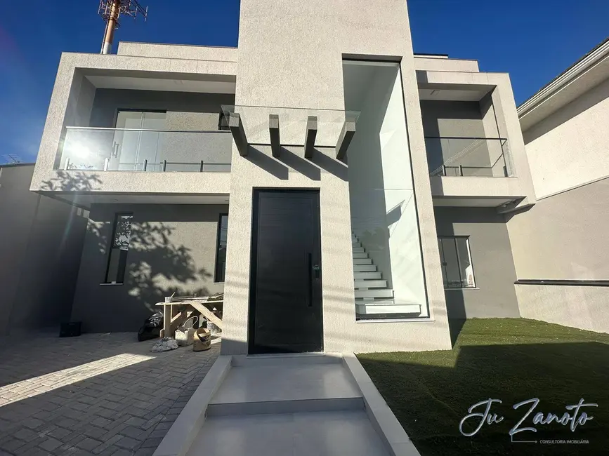 Foto 1 de Sobrado com 4 quartos à venda, 353m2 em Matinhos - PR