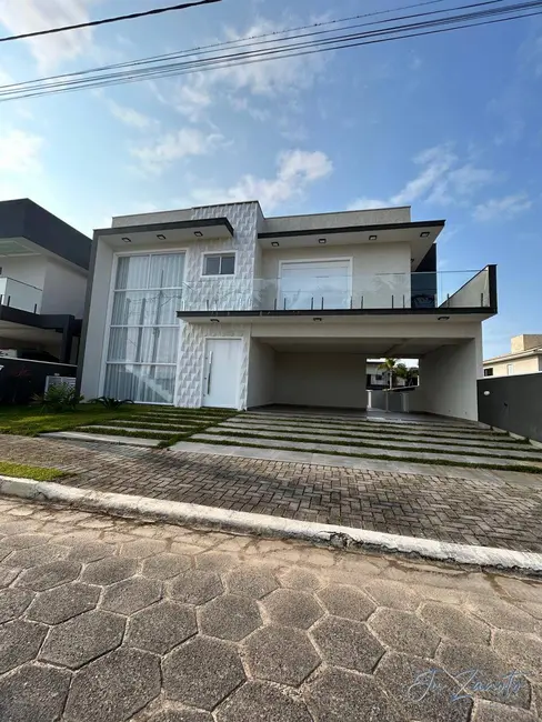 Foto 1 de Casa com 4 quartos à venda, 363m2 em Itapoa - SC