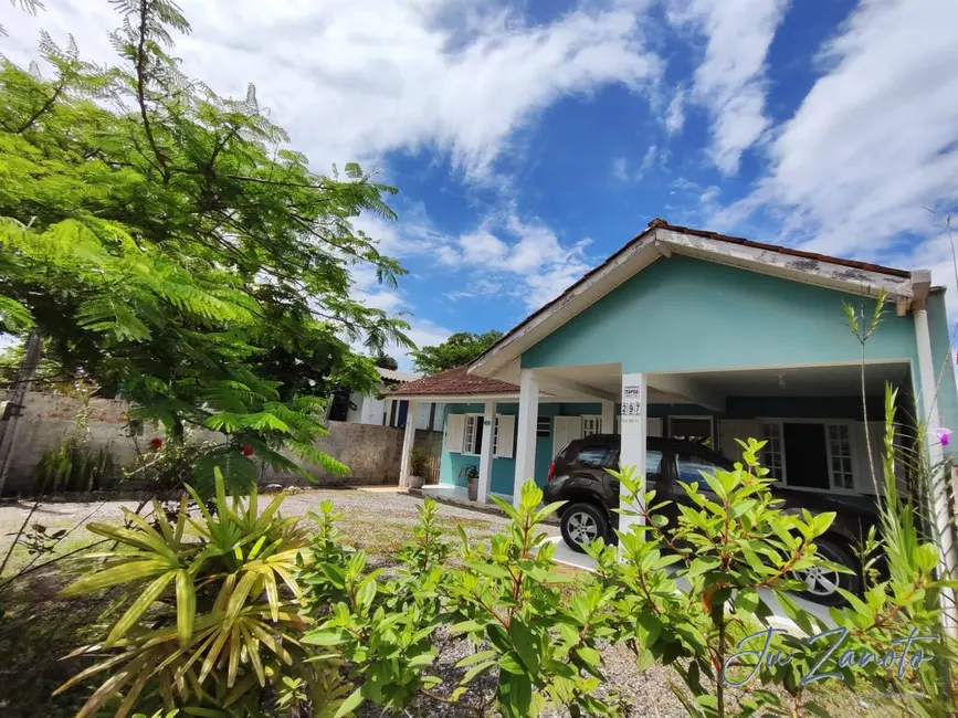 Foto 4 de Casa com 3 quartos à venda, 133m2 em Itapoa - SC