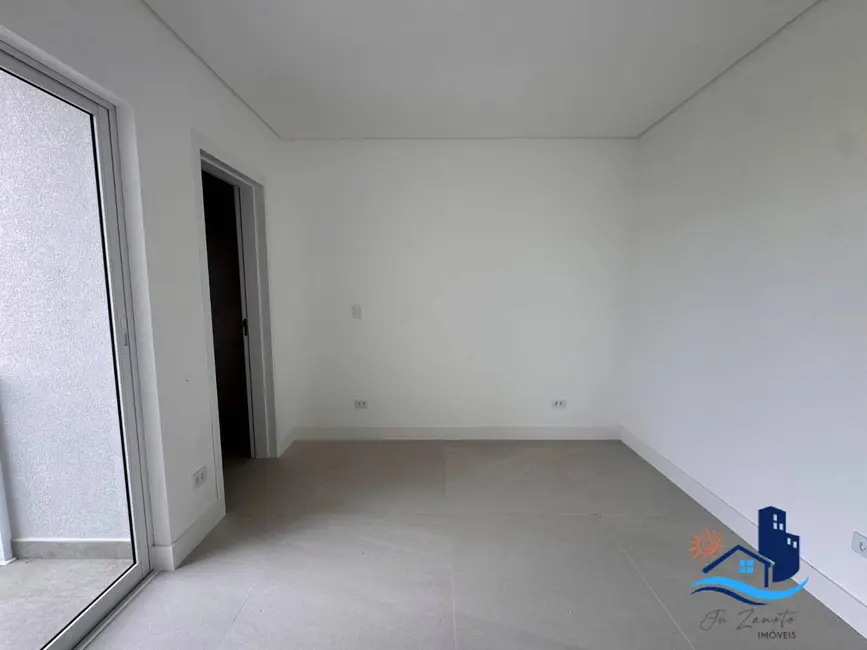 Sobrado com 3 quartos à venda, 80m2 em Matinhos - PR - imagem 9 Foto 9 de Sobrado com 3 quartos à venda, 80m2 em Matinhos - PR